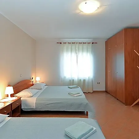 1089 Hotel 4*