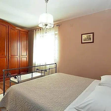 1089 Hotel 4*